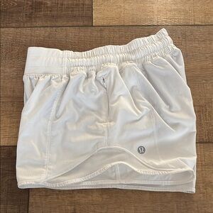 Lululemon Athletica White Athletic Shorts Lightweight Breathable